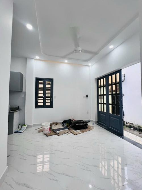 Nhà mặt phố Thủ Đức 4 tầng, 100m2 khu Bình Thọ, giá chỉ 10 tỷ.